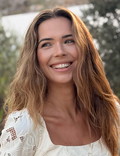 Sandra Kubicka zachwyciła w białym komplecie. Ten letni hit zalał ulice