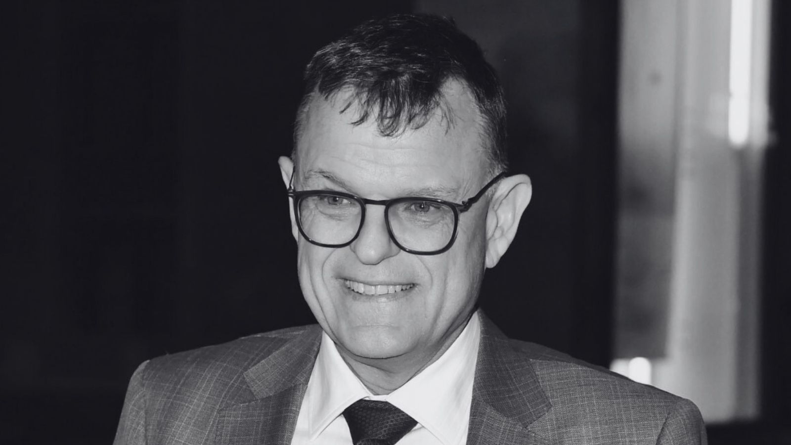 Andrzej Morozowski przez lata współpracował z TVN. Stacja oddała mu hołd. "Żegnaj, Przyjacielu"