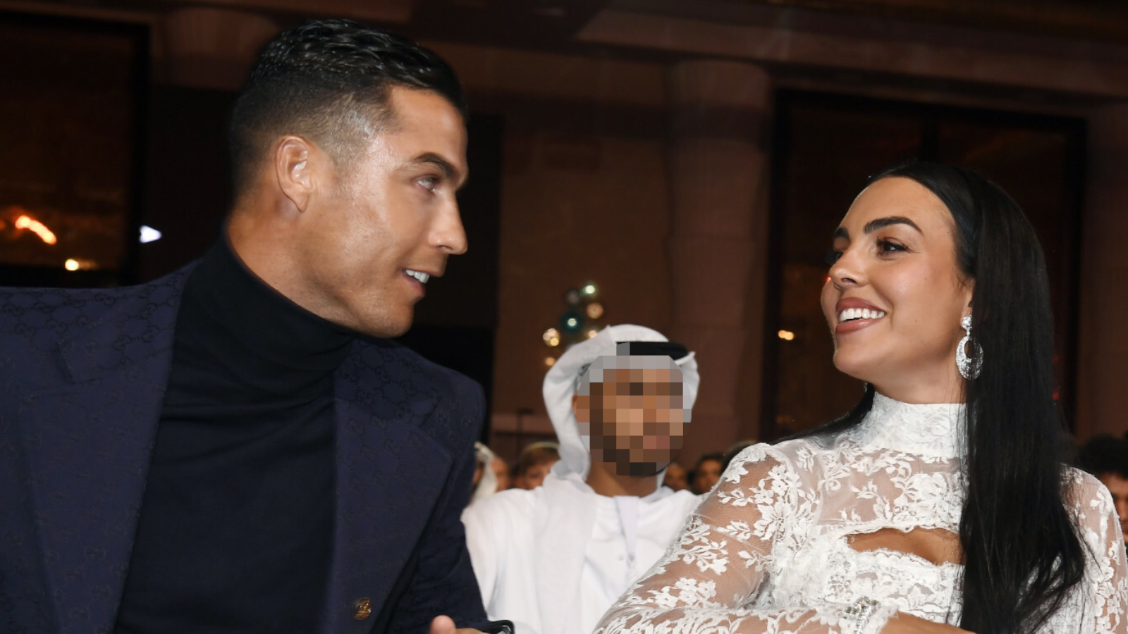 Cristiano Ronaldo i Georgina Rodríguez biorą ślub. Polska aktorka relacjonuje przygotowania do ceremonii: ''Tłumy zaczynają się zbierać''