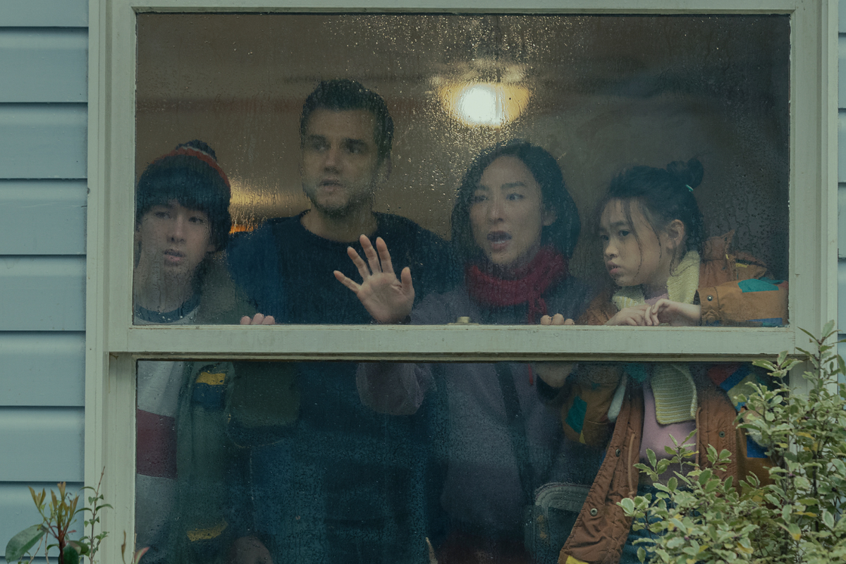 Ich dom zamienił się w śmiertelną pułapkę. Ten thriller Netfliksa zaskakuje niepokojącą historią