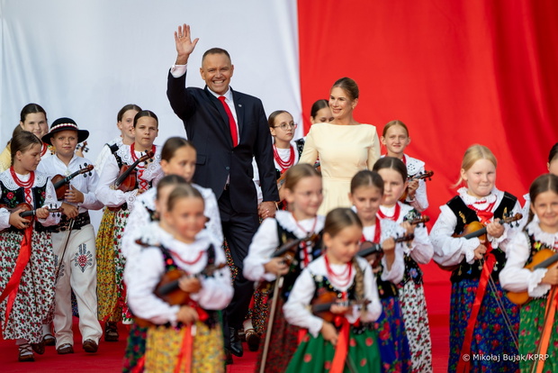 Marta Nawrocka na rocznicy zaprzysiężenia Karola Nawrockiego