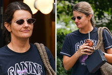 Naturalna Zofia Zborowska na najnowszych zdjęciach paparazzi. Gwiazda Netflixa postawiła na modną spódnicę ''Pastel Soft Utility'' na jesień
