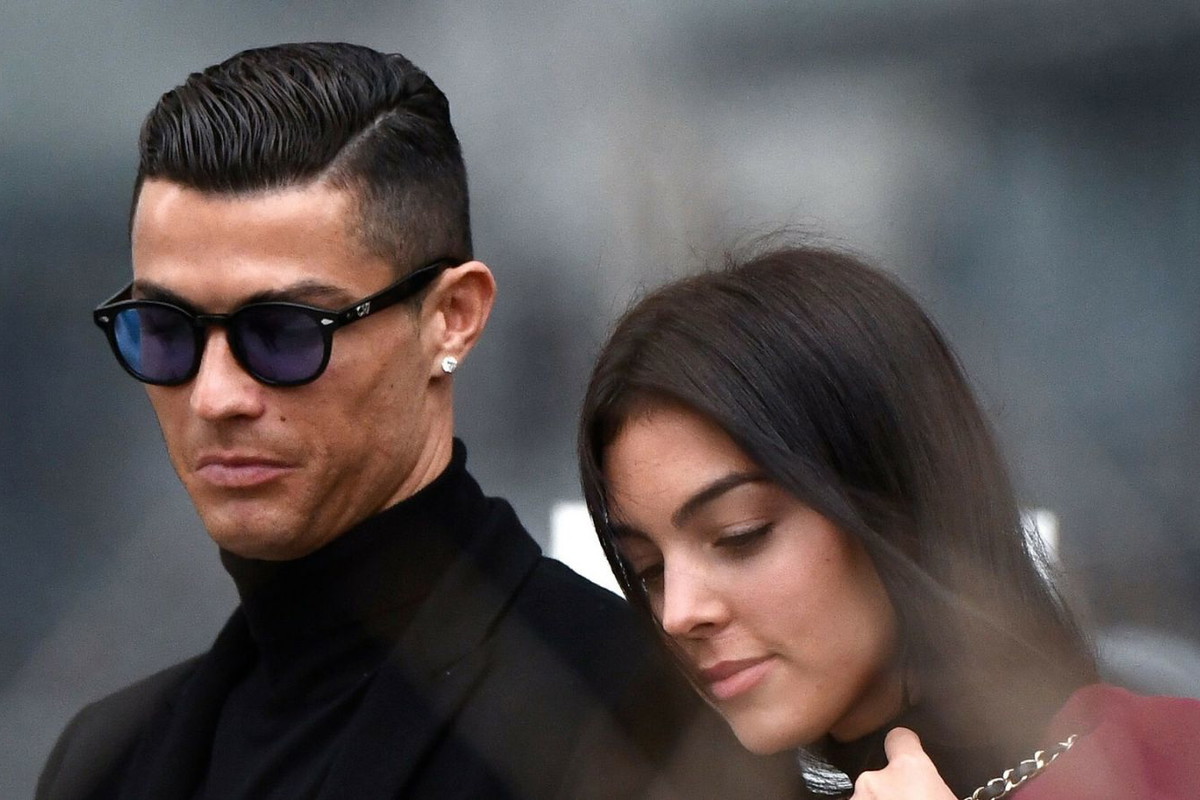 Razem wychowują pięcioro dzieci, teraz Ronaldo i Rodriguez wzięli ślub. W przeszłości przeżyli dramat