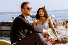 Te 3 romanse na Netfliksie otulą cię jak ciepły kocyk. Wciągają bez reszty