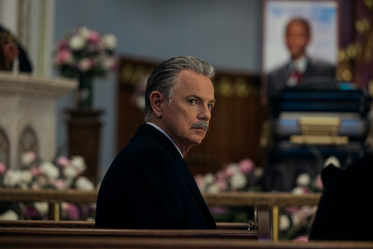Jego dzieci ginęły w tajemniczych okolicznościach. Ten thriller na Netfliksie z każdym odcinkiem szokuje coraz bardziej