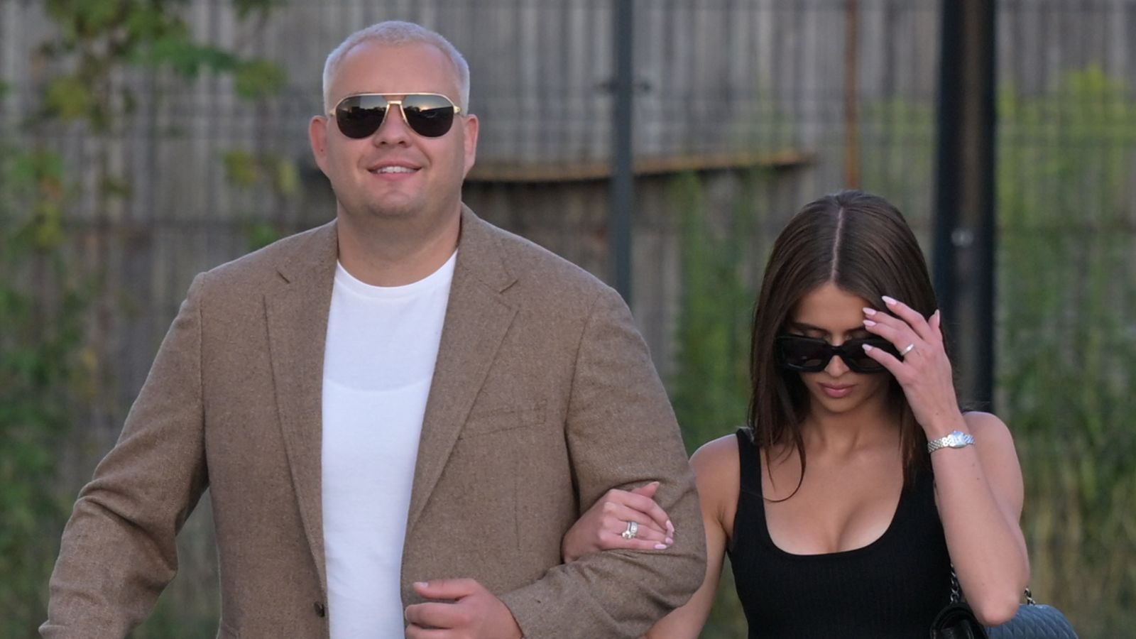 Roxie i Kevin mkną do auta wartego 1,5 mln zł, ale nie to zwraca największą uwagę. Za tą rzecz wokalistka zapłaciła fortunę