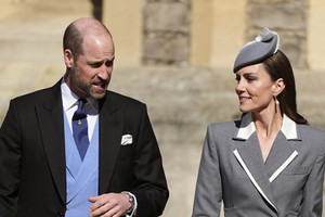 Wyszło na jaw, co robią tuż przed powrotem Harry’ego i Meghan. Paparazzi przyłapali Kate i Williama