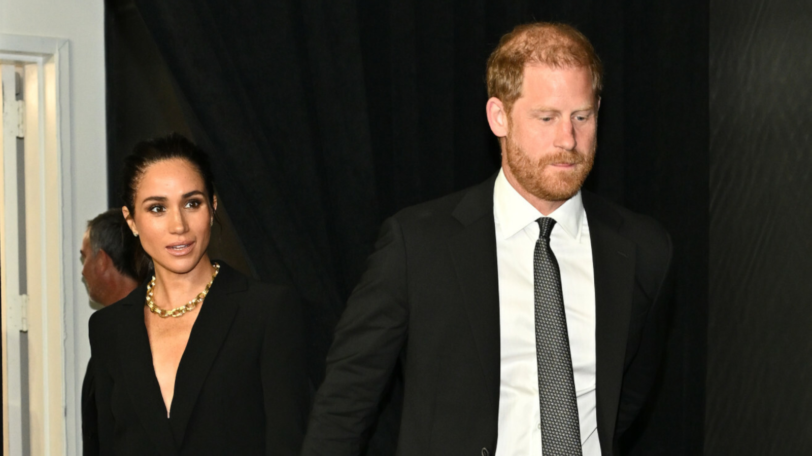Harry i Meghan wrócili do Wielkiej Brytanii. Kuzynka księcia zabrała głos. Nie owijała w bawełnę