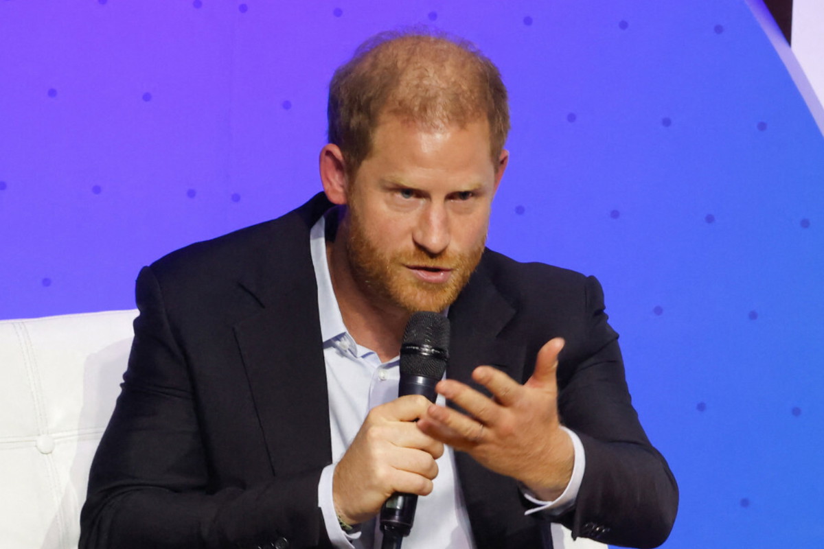 Nie do wiary, jak zachowuje się książę Harry po powrocie do Wielkiej Brytanii
