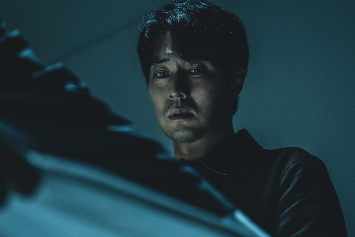 Nie spocznie, póki nie znajdzie winnych śmierci brata. Ten koreański thriller na Netfliksie nie bierze jeńców