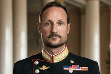 Nowy król Norwegii wygłosił pierwsze orędzie. Haakon VIII nie zdołał ukryć emocji