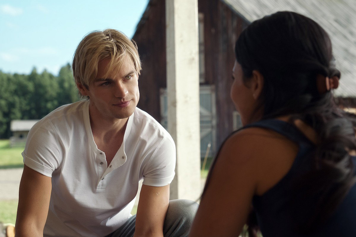 Zakochali się na wakacjach. Do końca lata wszystko się rozpadło. 5 dramatów Netfliksa