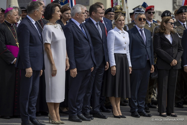 Marta Nawrocka złożyła wizytę w Austrii. Elegancka stylizacja