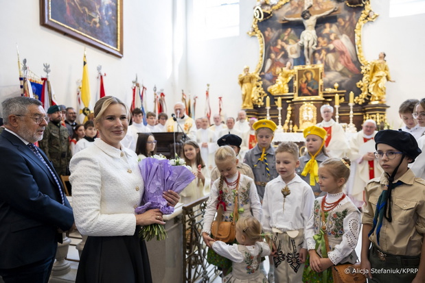 Marta Nawrocka złożyła wizytę w Austrii. Elegancka stylizacja