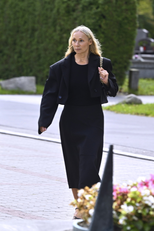 Sonia Bohosiewicz na pogrzebie Jana Frycza