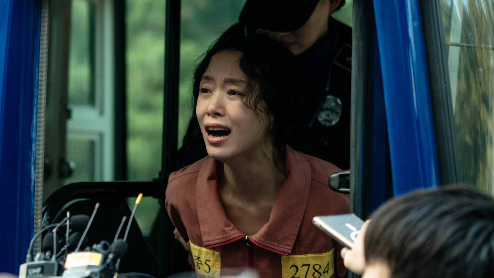 Jej mąż ginie w pracowni, a ona zostaje główną podejrzaną. Ten thriller na Netfliksie to emocjonalny rollercoaster