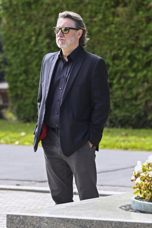 Robert Więckiewicz na pogrzebie Jana Frycza