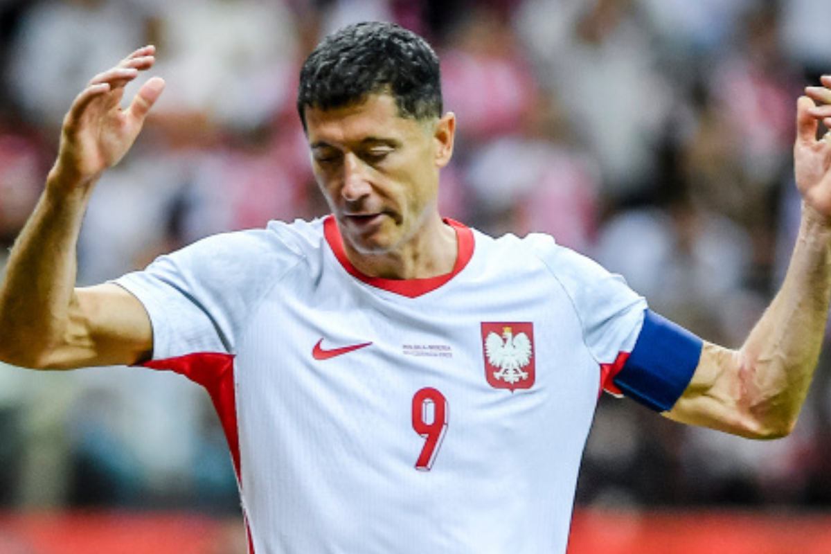 Lewandowski wdał się w przepychankę na boisku, nagranie podbija sieć. W komentarzach aż wrze