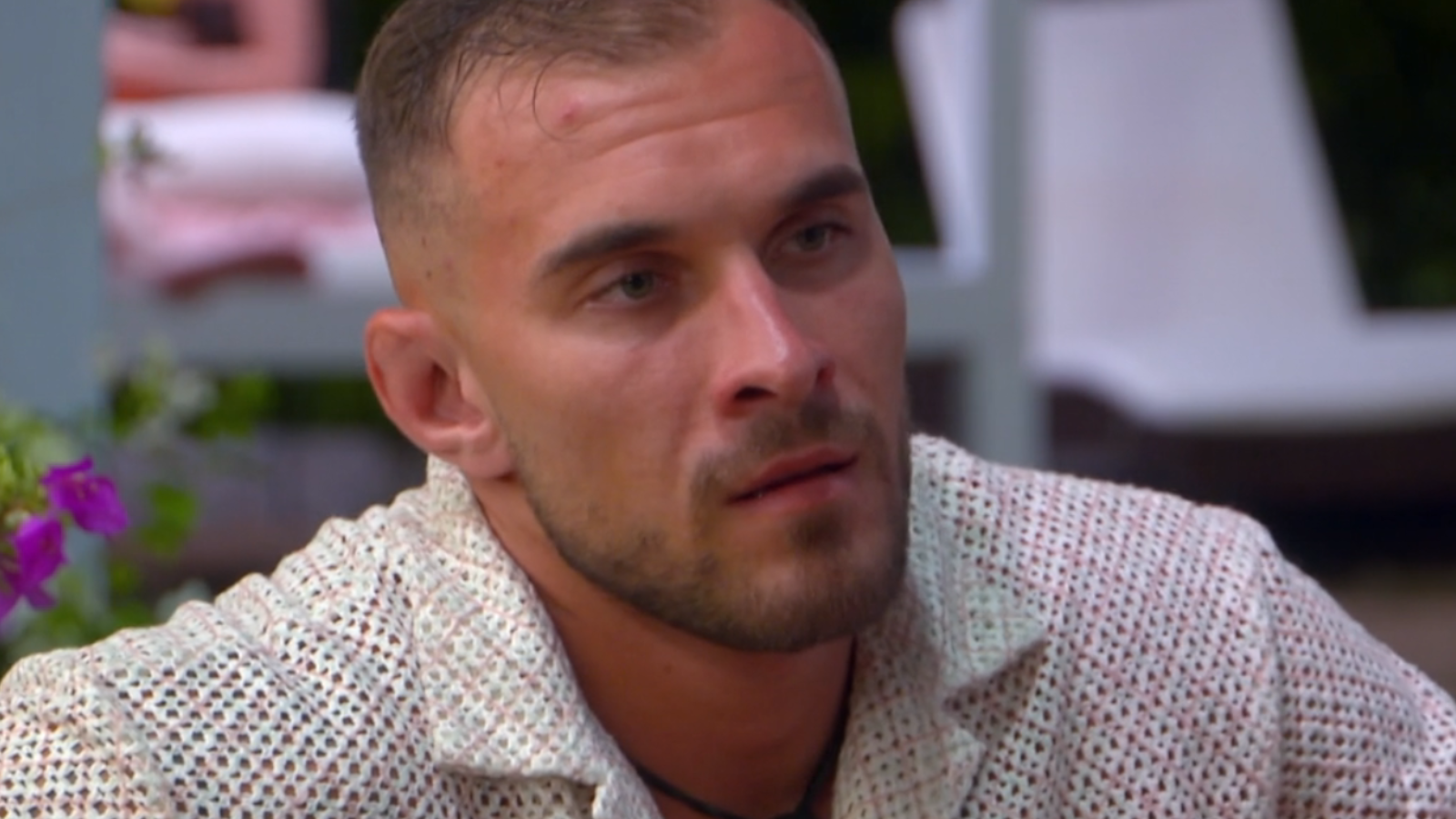 Najpierw dał pierścionek uczestniczce po pierwszej randce, a później to. Michał z  ''Hotelu Paradise'' w ogniu krytyki. Burza w sieci
