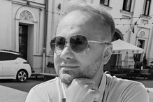 Pogrzeb Adriana Szymaniaka ze "Ślubu od pierwszego wejrzenia". Poruszające słowa przyjaciela