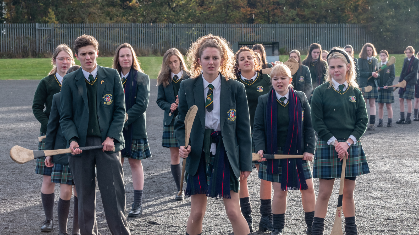 Dzięki temu serialowi na Netfliksie przetrwasz jesień. Bawi do łez i wciąga na godziny