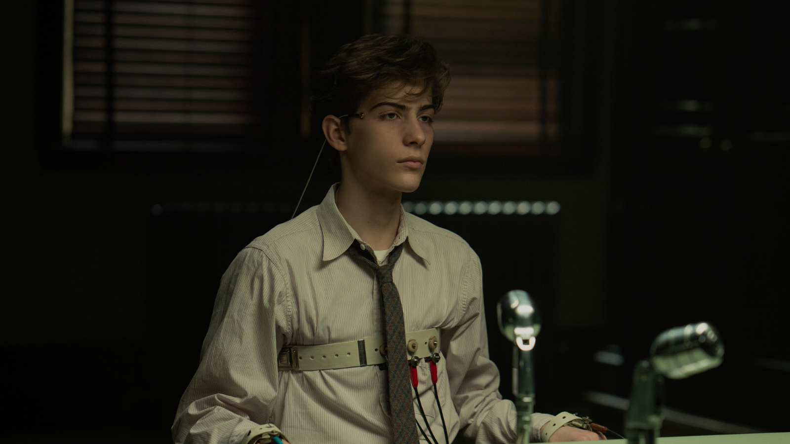 Polacy czekali na ten film Netfliksa. Genialny matematyk stał się najbardziej poszukiwanym przestępcą