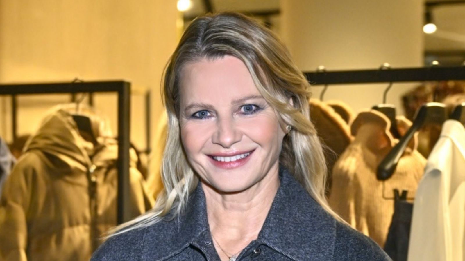 Małgorzata Kożuchowska w kurtce za prawie 3 tysiące. Zadała szyku na imprezie modowej