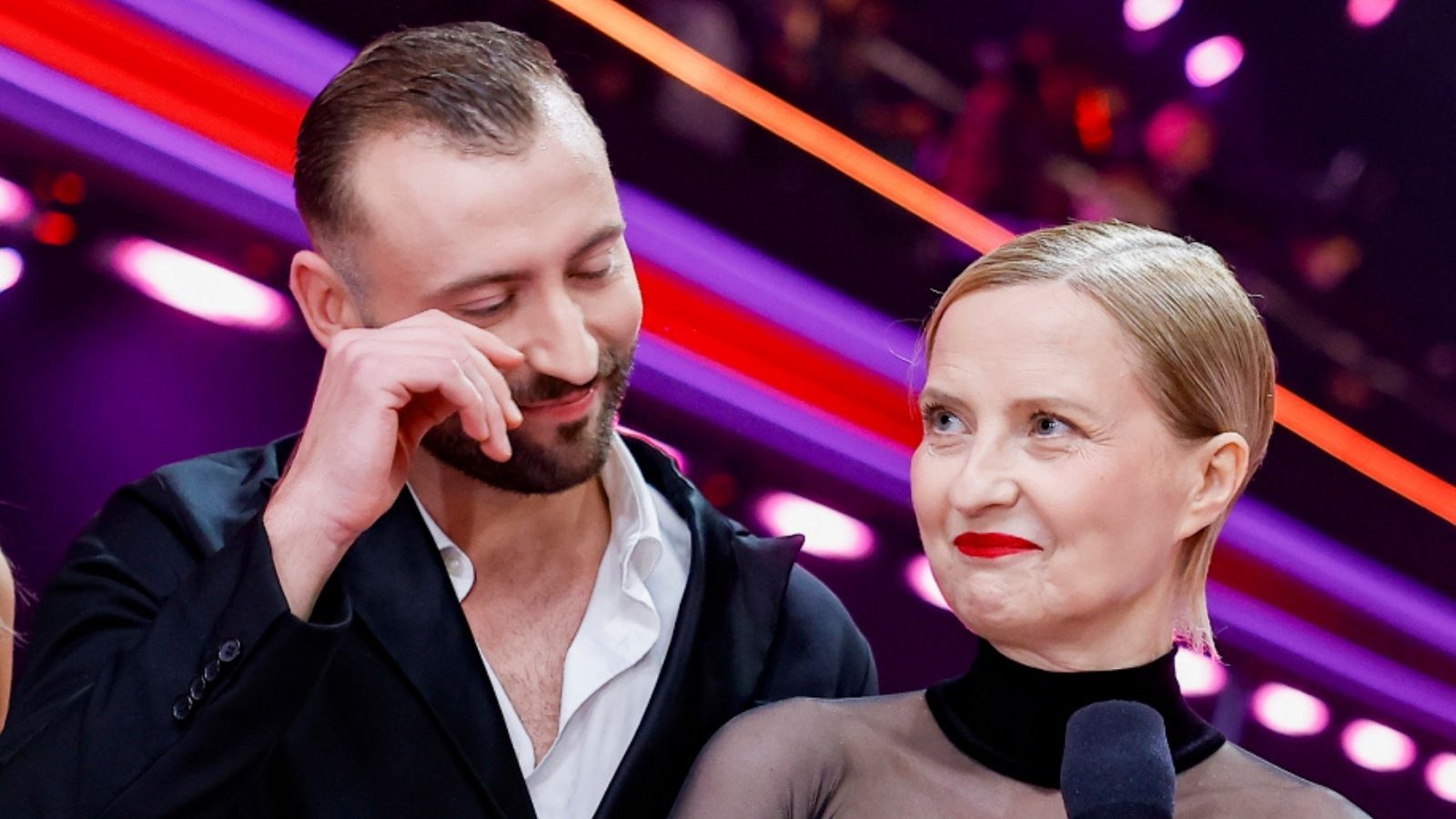 Iza Kuna korzysta z komunikacji miejskiej. Tak reagują na nią fani