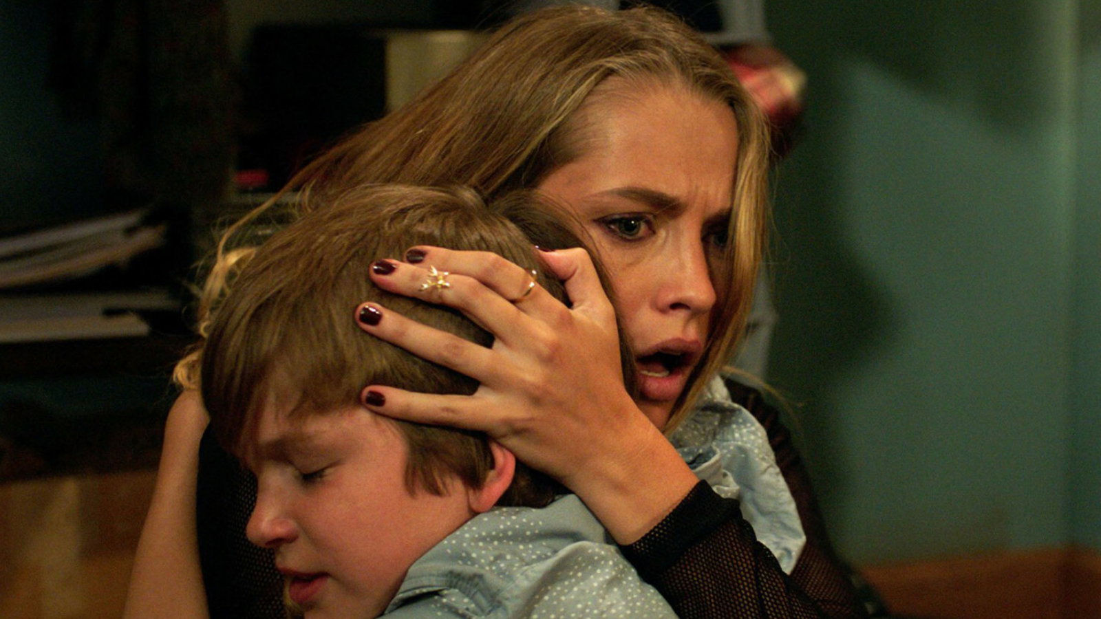 Ten horror jest w TOP 10 Netfliksa. Wystarczy zgasić światło, by zaczęło się najgorsze