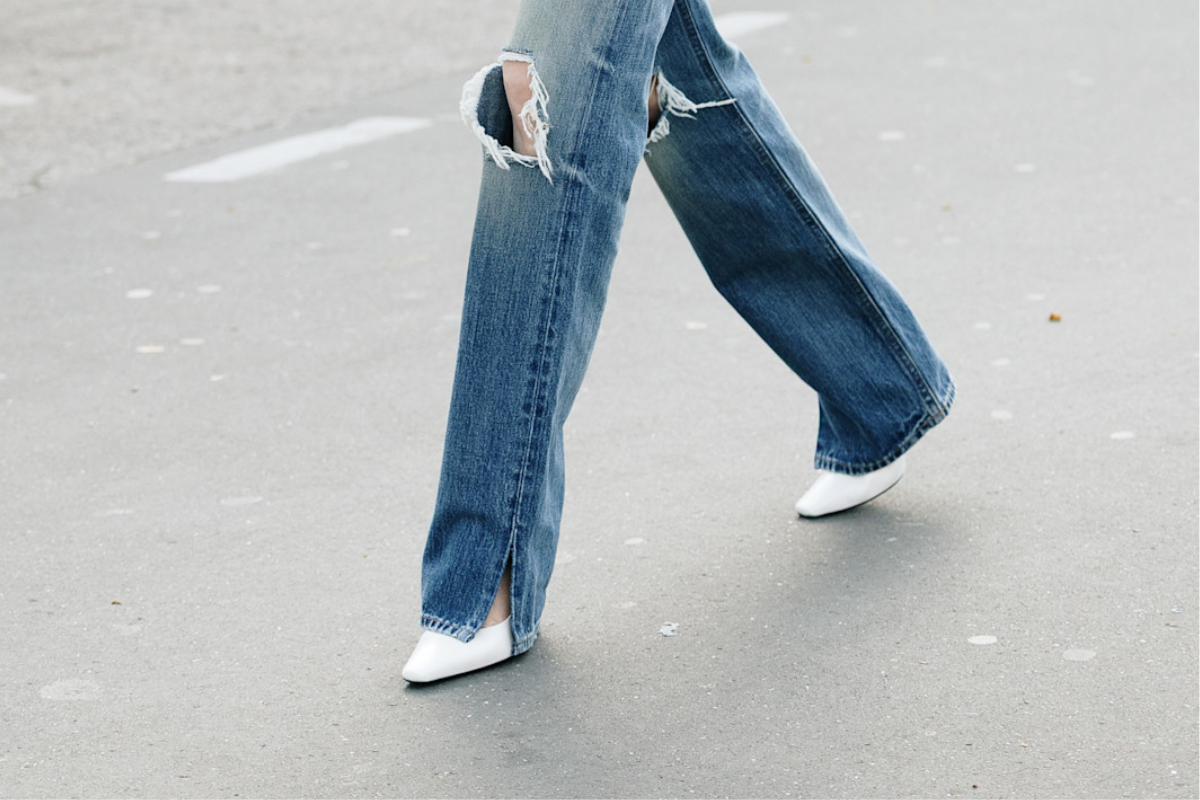 V-neck vamp shoes