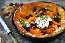 Dutch baby z brzoskwiniami