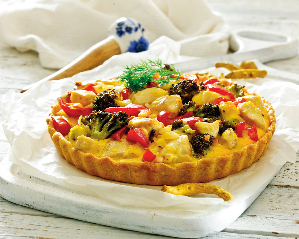 Tarta z kurczakiem i papryką z egzotycznymi aromatami curry i kurkumy