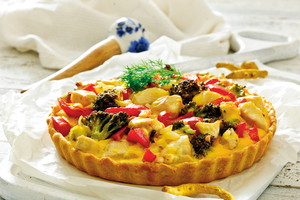 Tarta z kurczakiem i papryką z egzotycznymi aromatami curry i kurkumy