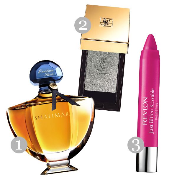 1. woda perfumowana Shalimar Guerlain, cena 305 zł za 30 ml, 2. cienie do powiek YSL, cena 145 zł, 3. pomadka Revlon, cena 49 zł