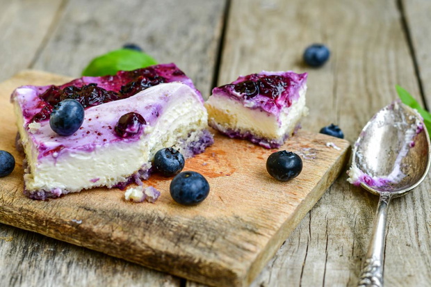 szybki-keto-sernik-z-mascarpone-i-borowkami-2495034-dfaf675