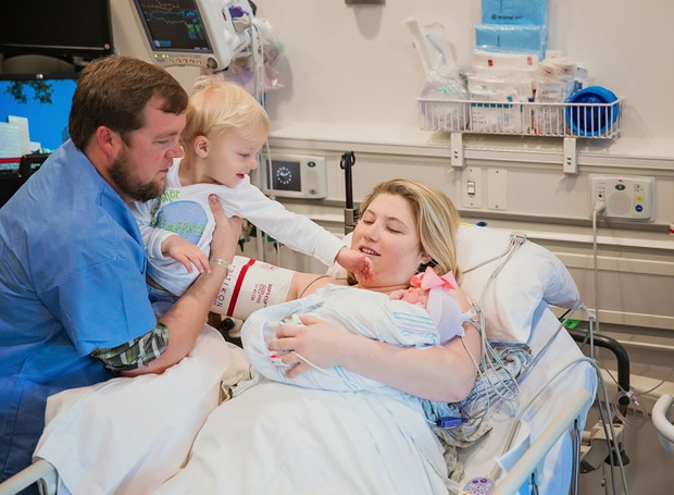 Birth-Houston-Birth-Photographer-Lifetime-of-Clicks-Photography-6ppw1600h1173-ff0fedd