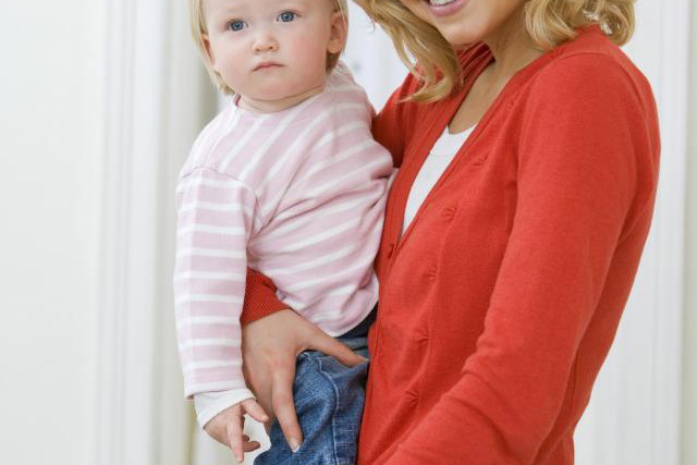 mama, dziecko, maluch, praca, urlop macierzyński, prawa samotnej matki, urlop wychowawczy