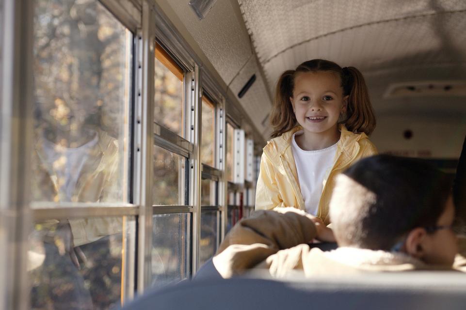 dziecko, dziewczynka, autobus