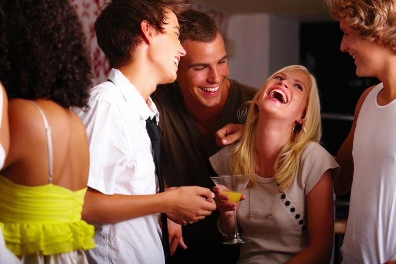 impreza, przyjaciele, znajomi, party, alkohol, drinki, zabawa