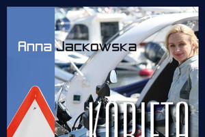 Kobieta na motocyklu