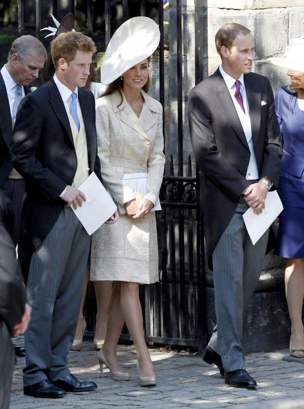 allONSXPOSUREROYALGUESTS06-2e25a37