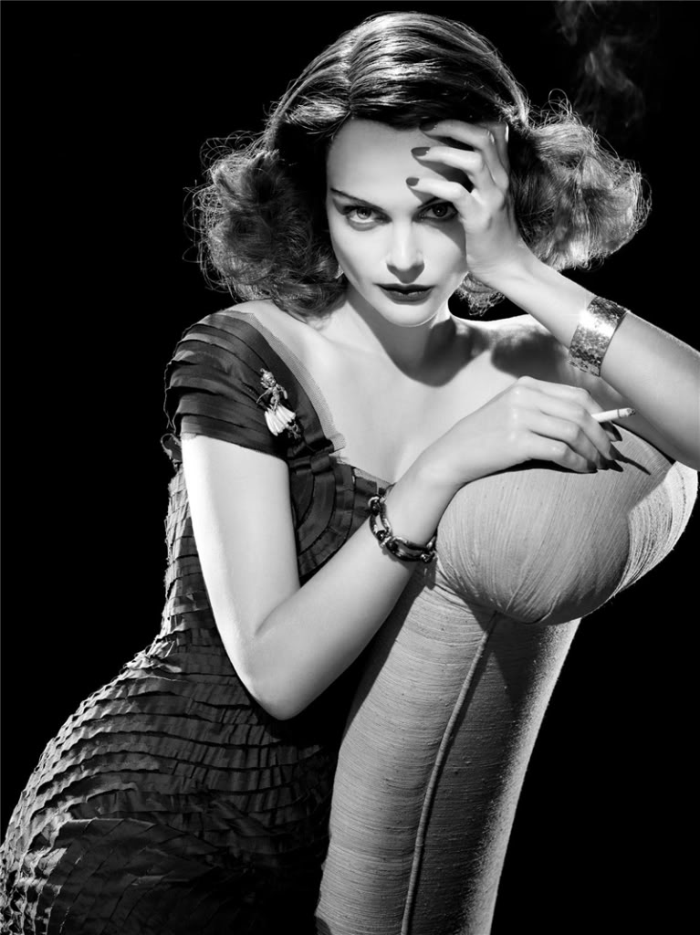 Modna fryzura z lat 40-tych