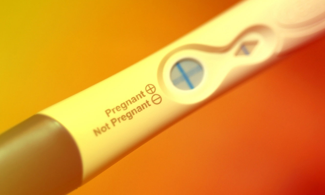 PCOS a brunatne plamienia