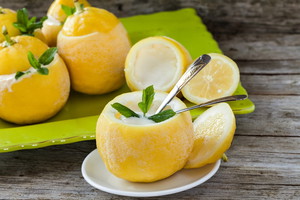 Sorbet w cytrynach
