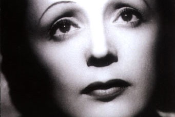 Édith Piaf - „wróbelek” paryskiej ulicy