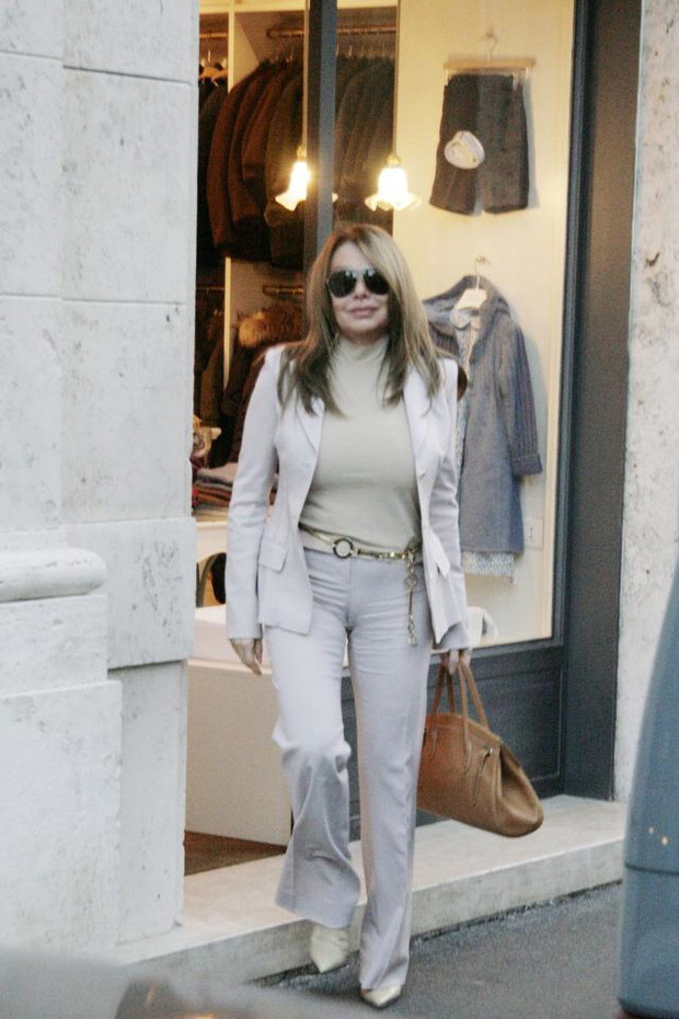 ALLONS354782Veronica-Lario-42a791f