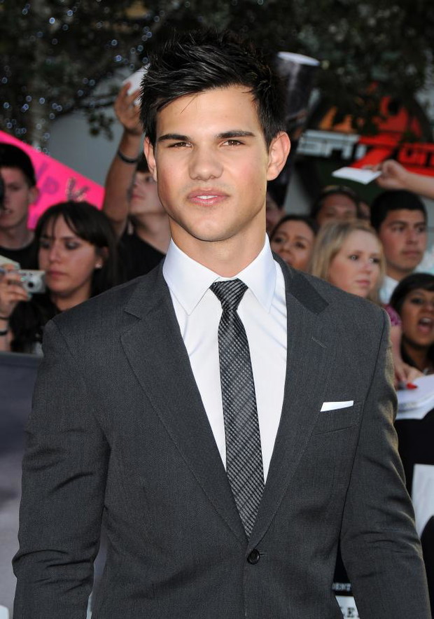 ALLONS912099allONSTaylor-Lautner-2-ae8d0da