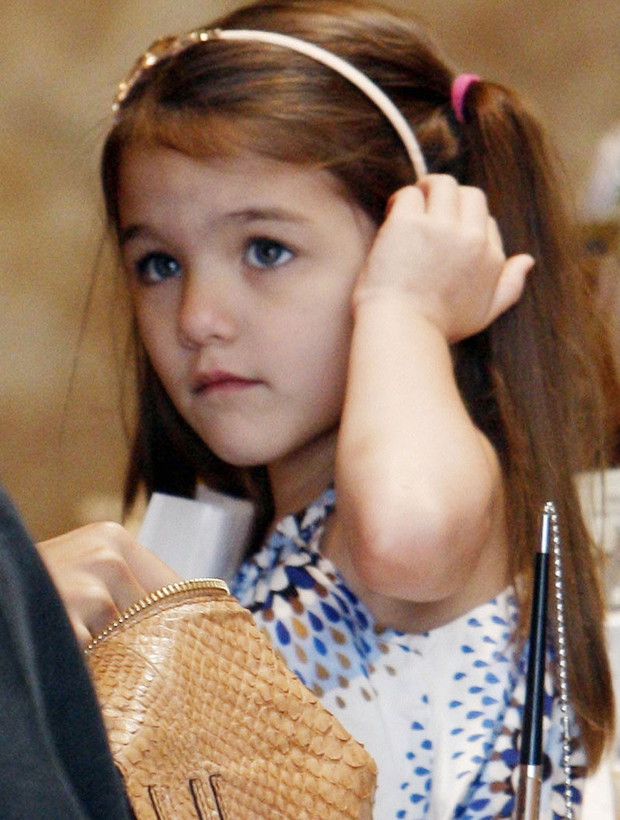 ALLONS887662Suri-Cruise-4f726b6