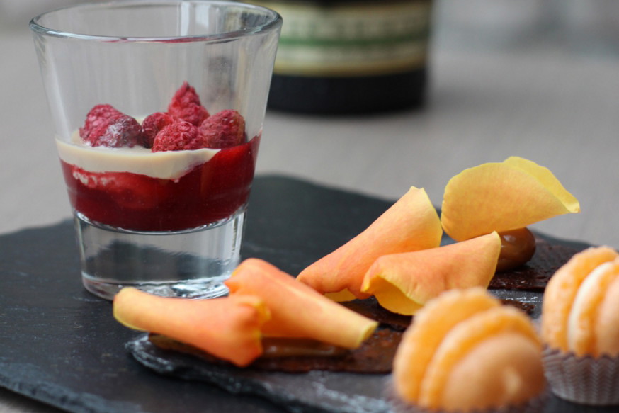 Liofilizowane maliny z waniliową galaretką i Baileys