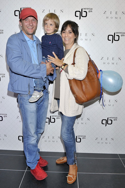 akpa20120626zienqbikjk6590-0f02bf5